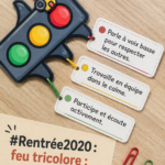 Un élève dans une salle de classe calme, concentré sur son travail, illustrant l'importance de la gestion du bruit.