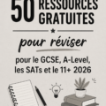 Une sélection de ressources gratuites pour révisions scolaires, affichée sur un bureau d'études.
