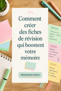 Une série de flashcards colorées disposées sur une table, représentant un outil efficace de révision.