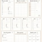 Un planificateur ADHD gratuit à imprimer, sur un bureau avec des fournitures scolaires.